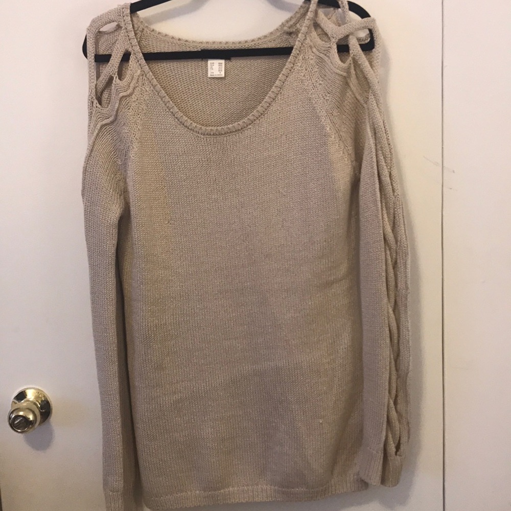 Tan oversized sweater open sleeves